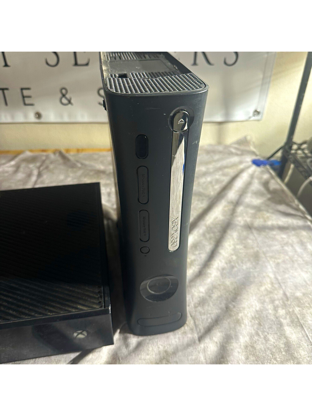 Microsoft Xbox 360 Console Black HDMI 1080p No Chords NTSC-U/C 2009